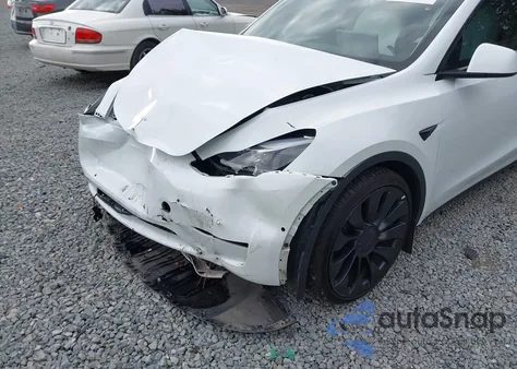 2022 Tesla Model Y Performance Dual Motor All-Wheel Drive z USA, uszkodzony, nr VIN 7SAYGDEF3NF565275